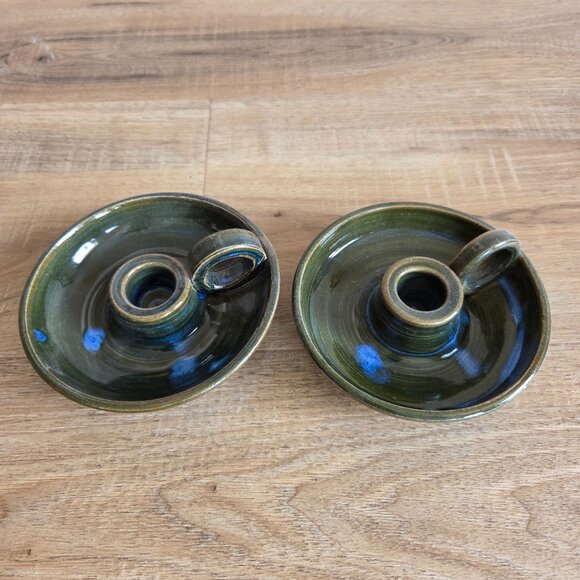 Set of 2 vintage 2005 handmade ceramic green and blue candleholders. - Picture 2 of 5